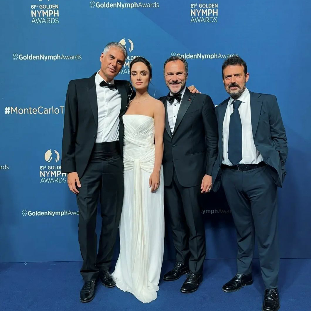 vincenzo-malinconico-al-monte-carlo-tv-festival-denise-capezza-abito-alberta-ferretti-massimiliano-gallo-alessandro-passadore-ivan-carlei-serie-tv-raiuno-alessandra-persiano (3)