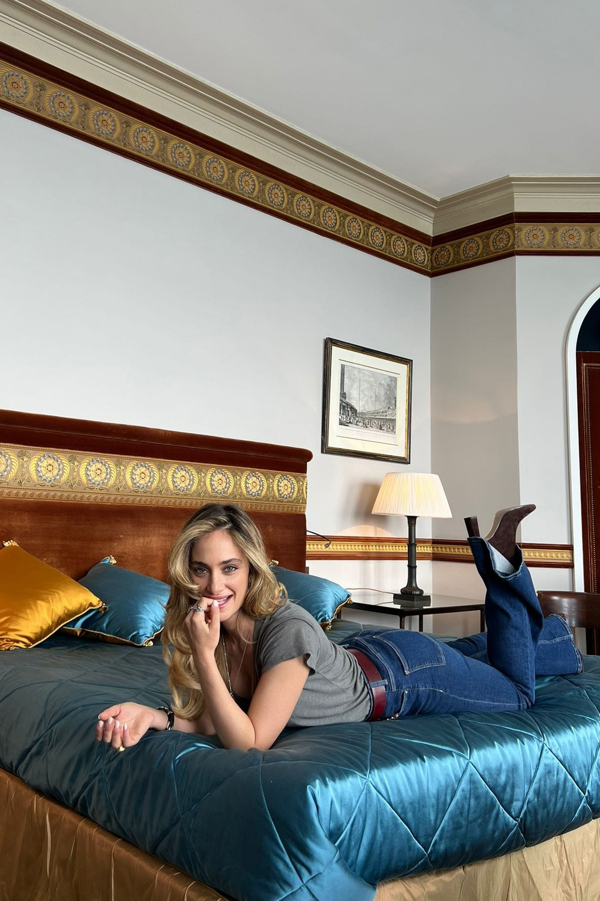 Inganno-Deceitful-Love-denise-capezza-netflix-serie-tv-series-marina-elia-gabriella
